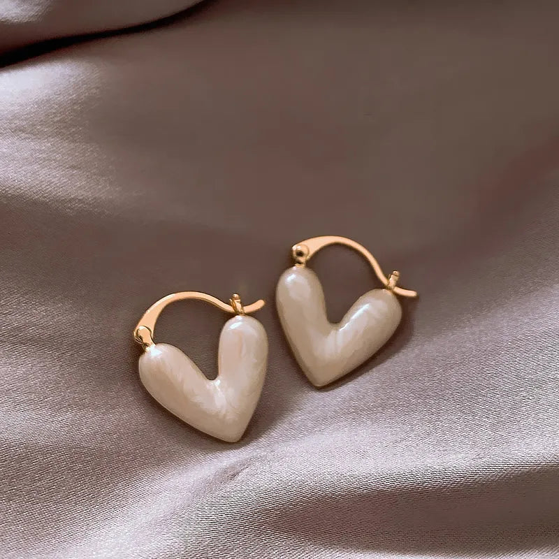 Light Luxury White Oil Dropping Love Stud Earrings